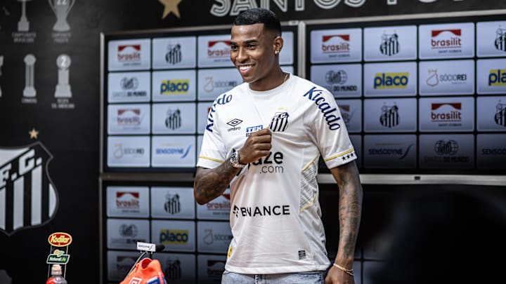 Jean Lucas ficou quatro anos no futebol francês Jean Lucas ficou quatro anos no futebol francês