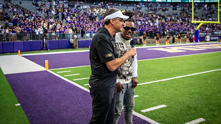 Jedd Fisch and Jonah Coleman shared a moment at the UW Spring Game. 