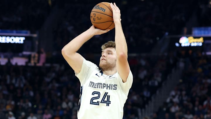 Memphis Grizzlies v Golden State Warriors