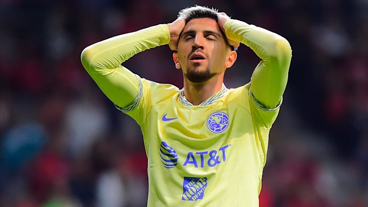 El chileno Diego Valdés fue señalado por su pésimo desempeño en el América contra Toluca.