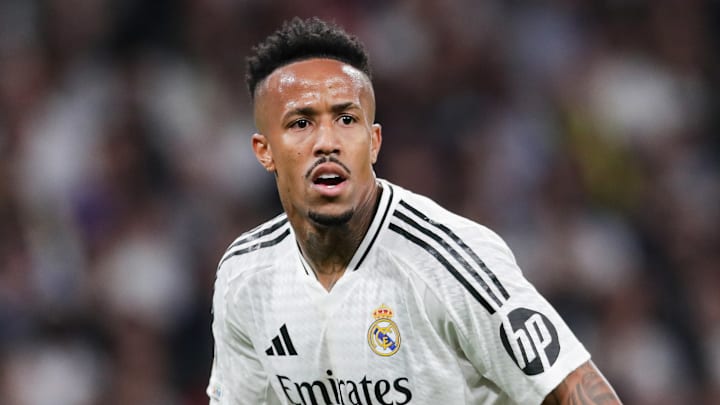 Militão se recupera de lesão e ainda não tem data para voltar a defender o Real Madrid.