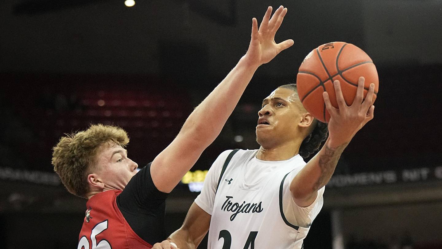 Scouting Report: Jalen Brown Fits Seamlessly Into Badgers' High-Flying Offense