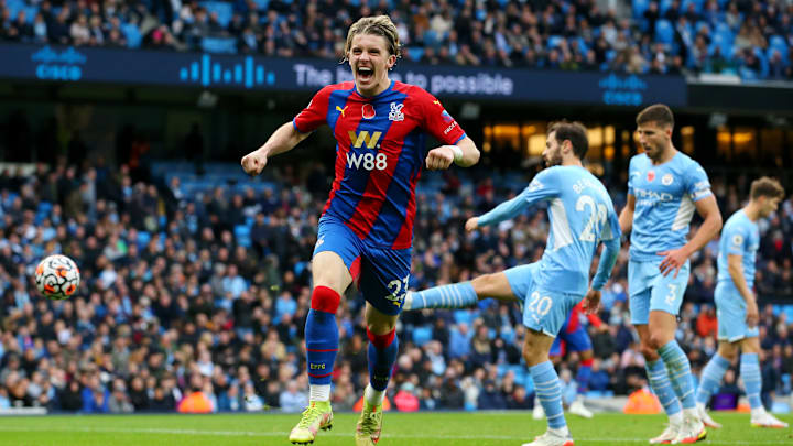 Com gol e assistência, Gallagher fez a diferença no último jogo entre Manchester City e Crystal Palace no Ettihad