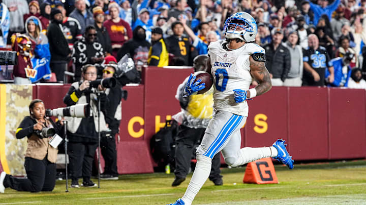 Jamyr Gibbs and the Detroit Lions are favored against the New York Giants on Sunday.