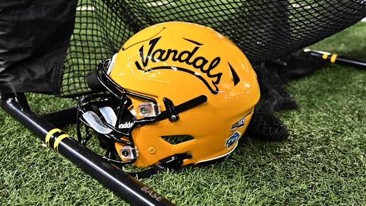 Sep 3, 2022; Pullman, Washington, USA; Idaho Vandals helmet sits against the Washington State Cougars in the first half at Gesa Field at Martin Stadium. Mandatory Credit: James Snook-Imagn Images Sep 3, 2022; Pullman, Washington, USA; Idaho Vandals helmet sits against the Washington State Cougars in the first half at Gesa Field at Martin Stadium. Mandatory Credit: James Snook-Imagn Images