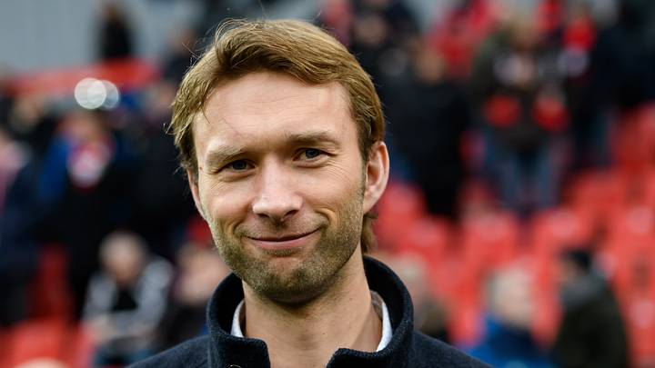 Simon Rolfes steht offenbar kurz vor dem nächsten Trainer-Coup Simon Rolfes steht offenbar kurz vor dem nächsten Trainer-Coup