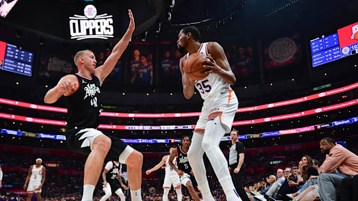 Apr 10, 2024; Los Angeles, California, USA; Phoenix Suns forward Kevin Durant (35) controls the ball Apr 10, 2024; Los Angeles, California, USA; Phoenix Suns forward Kevin Durant (35) controls the ball