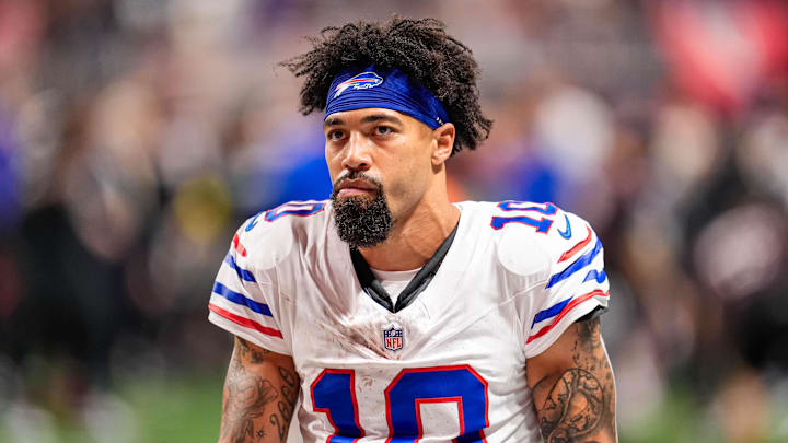 Buffalo Bills wide receiver Khalil Shakir (10) on the field against the Atlanta Falcons at Mercedes-Benz Stadium Buffalo Bills wide receiver Khalil Shakir (10) on the field against the Atlanta Falcons at Mercedes-Benz Stadium