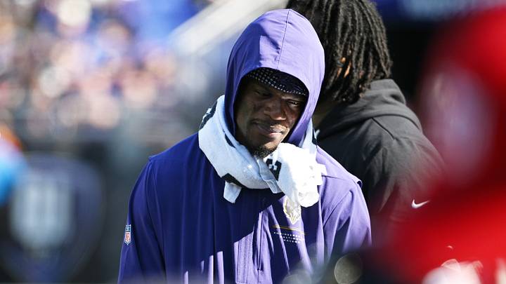 Oct 25, 2026; Baltimore, Maryland, USA; Baltimore Ravens quarterback Lamar Jackson (8) looks on during the second quarter against the Cincinnati Bengals at M&T Bank Stadium. Mandatory Credit: Tommy Gilligan-Imagn Images Oct 25, 2026; Baltimore, Maryland, USA; Baltimore Ravens quarterback Lamar Jackson (8) looks on during the second quarter against the Cincinnati Bengals at M&T Bank Stadium. Mandatory Credit: Tommy Gilligan-Imagn Images