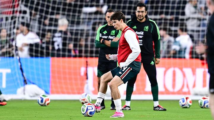 Para su primer partido al frente de México, Rafa Márquez mantuvo a siete jugadores que fueron titulares en el partido contra Inglaterra en el Mundial 2026 Para su primer partido al frente de México, Rafa Márquez mantuvo a siete jugadores que fueron titulares en el partido contra Inglaterra en el Mundial 2026