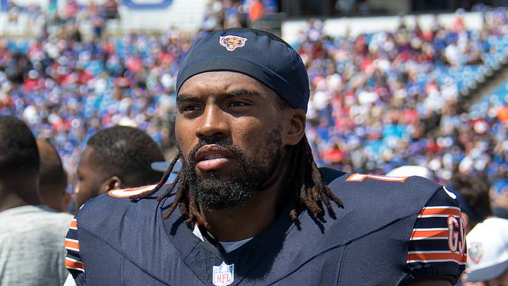 Chicago Bears offensive tackle Braxton Jones (70) on the sidelines 