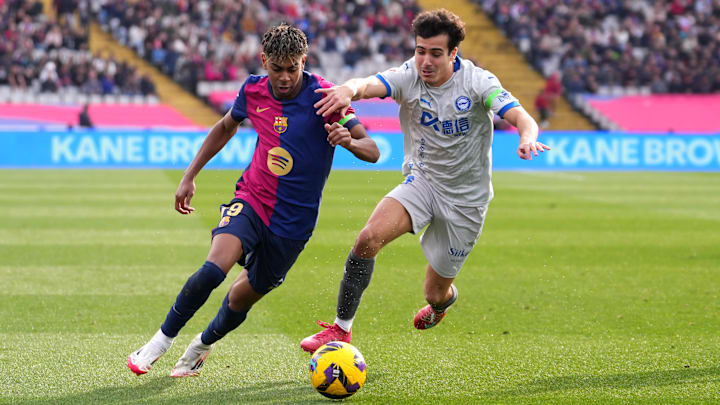 Lamine Yamal brillando en el partido del FC Barcelona vs. Deportivo Alavés 
