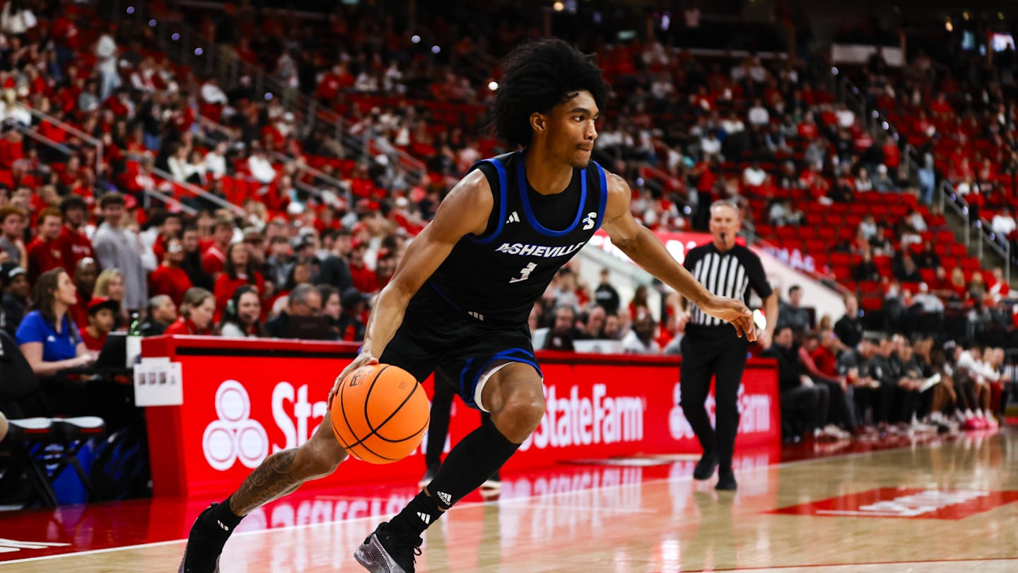 High-Scoring Transfer Kameron Taylor Emerging as Indiana Basketball Target