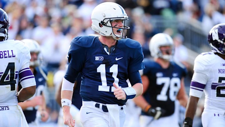 Penn State Nittany Lions quarterback Matt McGloin (11) 