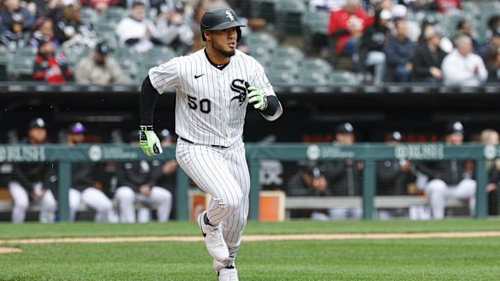 Apr 4, 2026; Chicago, Illinois, USA; Chicago White Sox designated hitter Lenyn Sosa (50) runs after hitting a single against the Toronto Blue Jays during the first inning at Rate Field. Mandatory Credit: Kamil Krzaczynski-Imagn Images