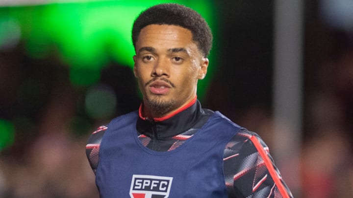 Jamal Lewis teve passagem "apagada" pelo São Paulo