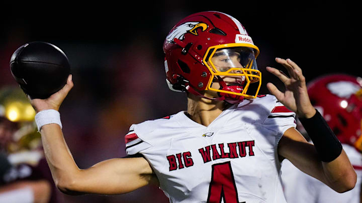 Big Walnut makes a pass in the second half at Ohio Dominican University on Friday, Aug. 22, 2025 in Columbus, Ohio.