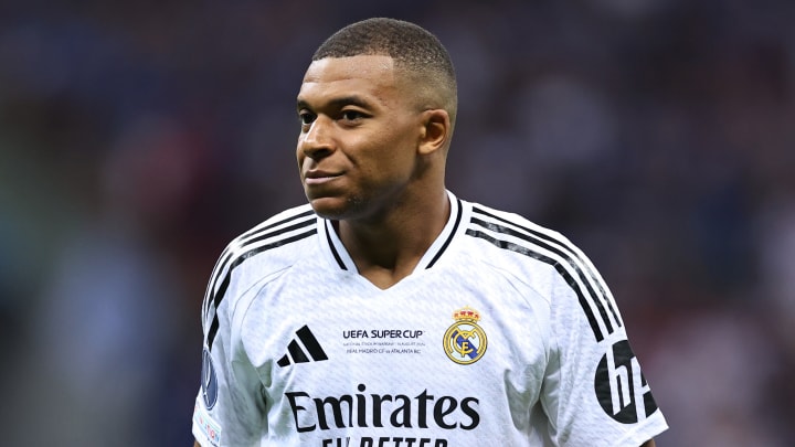 Le Real Madrid débute en Liga. Le Real Madrid débute en Liga.