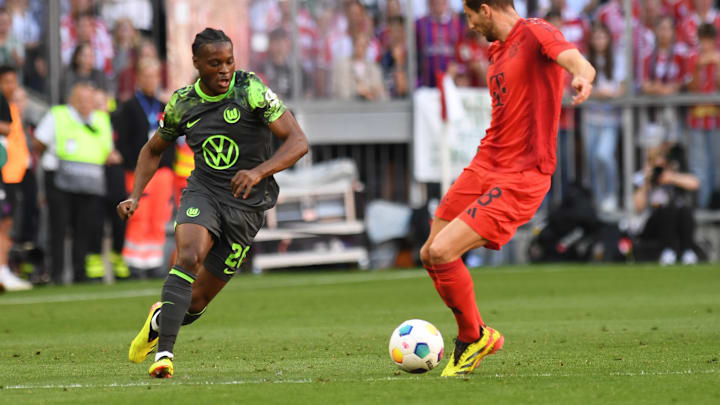 Ridle Baku im Duell gegen den FC Bayern München