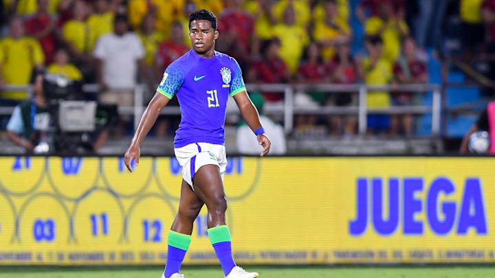 Endrick fez sua estreia oficial pela seleção principal contra a Colômbia