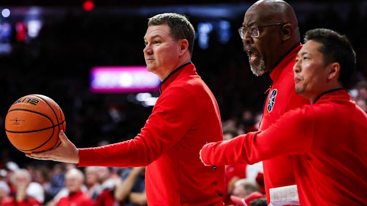 Arizona Wildcats head coach Tommy Lloyd.