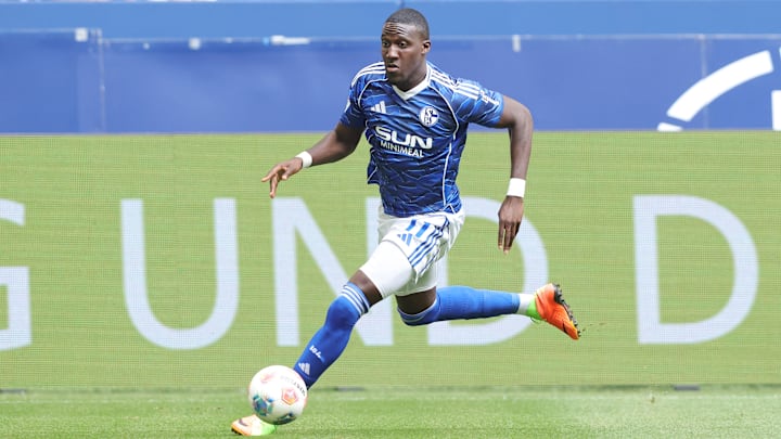 Bryan Lasme scheint in Gelsenkirchen nun doch einen Platz zu haben. 