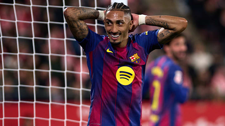 Raphinha está confirmado entre os titulares do Barcelona para o duelo contra o Villarreal