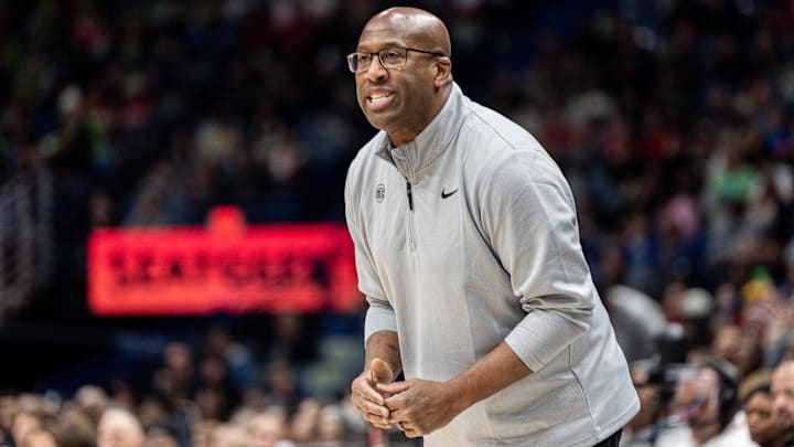 Dec 29, 2025; New Orleans, Louisiana, USA;  New York Knicks Head Coach Mike Brown gives direction against the New Orleans Pelicans during the second half at Smoothie King Center.