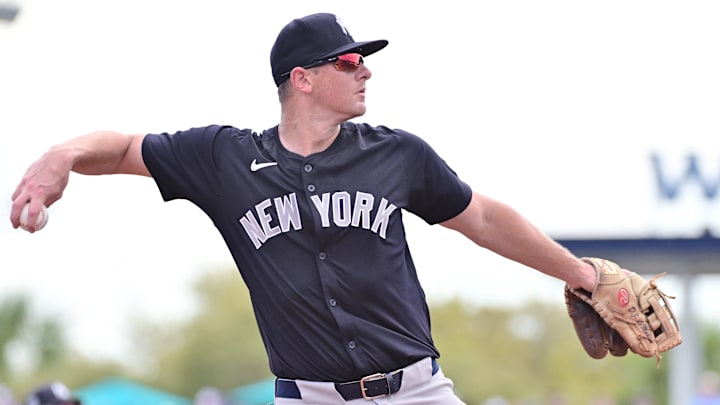 DJ LeMahieu tiene molestias en uno de sus pies 