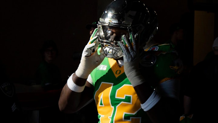 Oregon defensive lineman Aydin Breland walks up the tunnel as the Oregon Ducks face the Ohio State Buckeyes Wednesday, Jan. 1, 2025, in the quarterfinal of the College Football Playoff at the Rose Bowl in Pasadena, Calif.