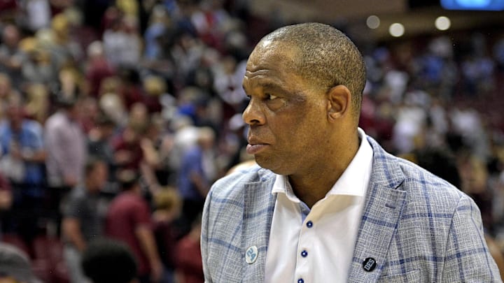 UNC basketball head coach Hubert Davis