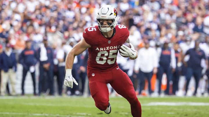 Nov 3, 2024; Glendale, Arizona, USA; Arizona Cardinals tight end Trey McBride (85) against the Chicago Bears at State Farm Stadium. Mandatory Credit: Mark J. Rebilas-Imagn Images