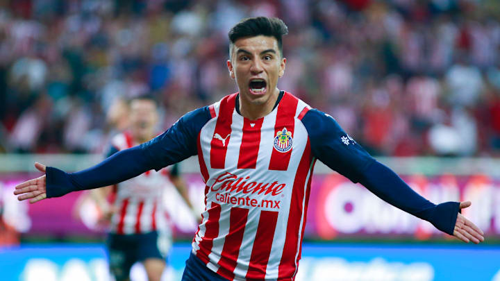 Fernando Beltran metió un golazo en la victoria de Chivas vs Pumas Fernando Beltran metió un golazo en la victoria de Chivas vs Pumas