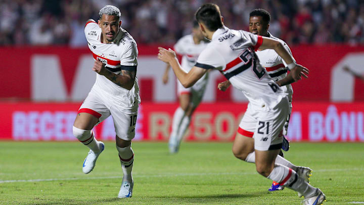 Luciano pode começar o Majestoso como titular. 