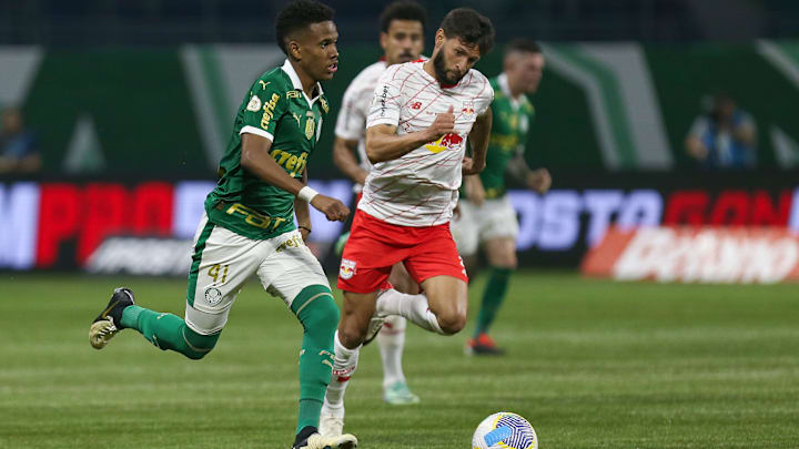 Palmeiras e Bragantino duelam pela rodada cinco da fase de grupos do Paulistão Palmeiras e Bragantino duelam pela rodada cinco da fase de grupos do Paulistão