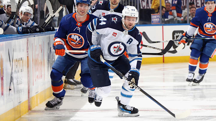 Winnipeg Jets v New York Islanders