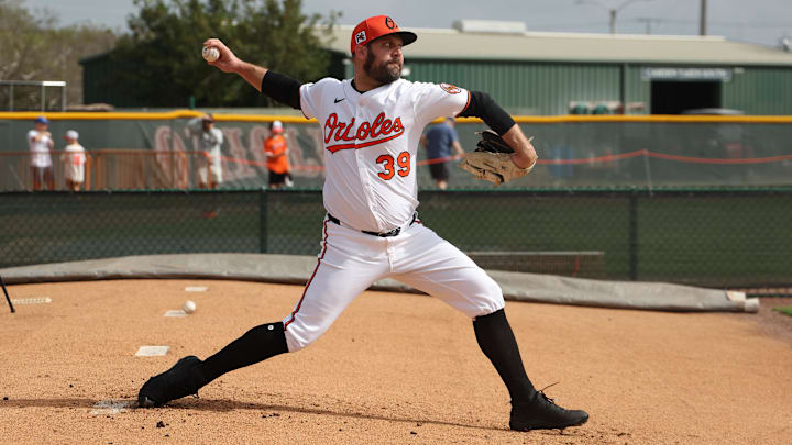 Baltimore Orioles pitcher Andrew Kittredge (39) throws a pitch at Ed Smith Stadium. 
