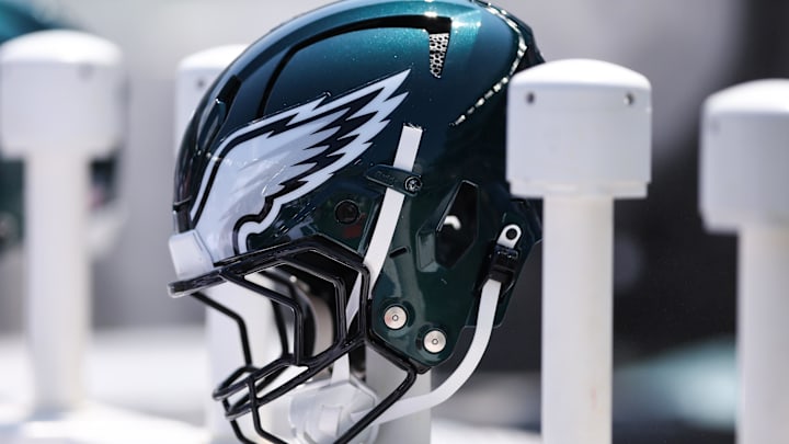 Aug 16, 2025; Philadelphia, Pennsylvania, USA; Philadelphia Eagles helmet on the bench during a game against the Cleveland Browns at Lincoln Financial Field. Mandatory Credit: Bill Streicher-Imagn Images Aug 16, 2025; Philadelphia, Pennsylvania, USA; Philadelphia Eagles helmet on the bench during a game against the Cleveland Browns at Lincoln Financial Field. Mandatory Credit: Bill Streicher-Imagn Images