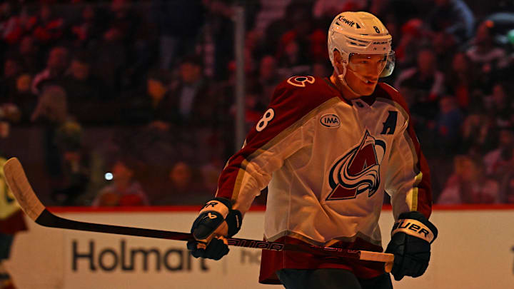 Dec 7, 2025; Philadelphia, Pennsylvania, USA; Colorado Avalanche defenseman Cale Makar (8) skates during player introductions against the Philadelphia Flyers during the first period at Xfinity Mobile Arena. Mandatory Credit: Eric Hartline-Imagn Images Dec 7, 2025; Philadelphia, Pennsylvania, USA; Colorado Avalanche defenseman Cale Makar (8) skates during player introductions against the Philadelphia Flyers during the first period at Xfinity Mobile Arena. Mandatory Credit: Eric Hartline-Imagn Images