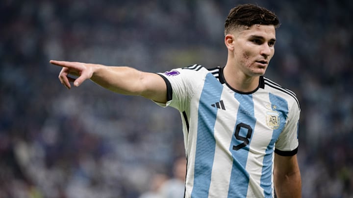 Julian Alvarez serait plus complet que les autres.