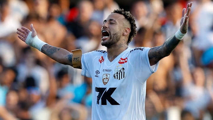 Neymar deve retornar ao time do Santos contra o Velo Clube Neymar deve retornar ao time do Santos contra o Velo Clube