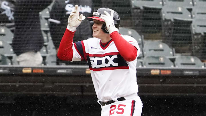 Chicago White Sox first baseman Andrew Vaughn (25) 
