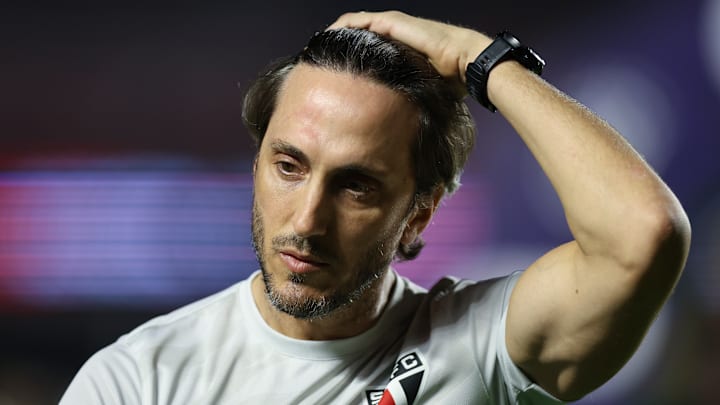 Zubeldía ganha momento para respirar no São Paulo com a chegada da Data Fifa.