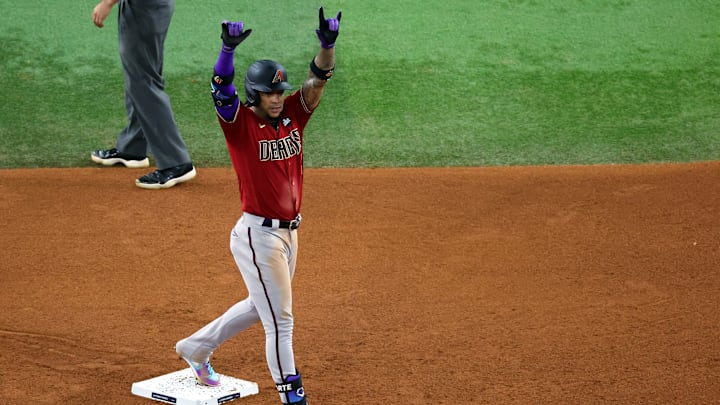 Ketel Marte sigue haciendo historia en la postemporada de MLB