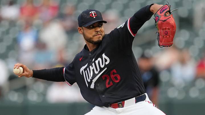 Minnesota Twins starting pitcher Taj Bradley (26) throws a pitch against the Detroit Tigers.  Credit: Jesse Johnson-Imagn Images