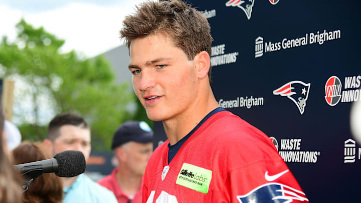 Could the Patriots potentially target one of Drake Maye's former WRs? 