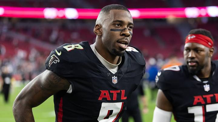 Dec 21, 2025; Glendale, Arizona, USA; Atlanta Falcons tight end Kyle Pitts Sr. (8) against the Arizona Cardinals at State Farm Stadium. Mandatory Credit: Mark J. Rebilas-Imagn Images