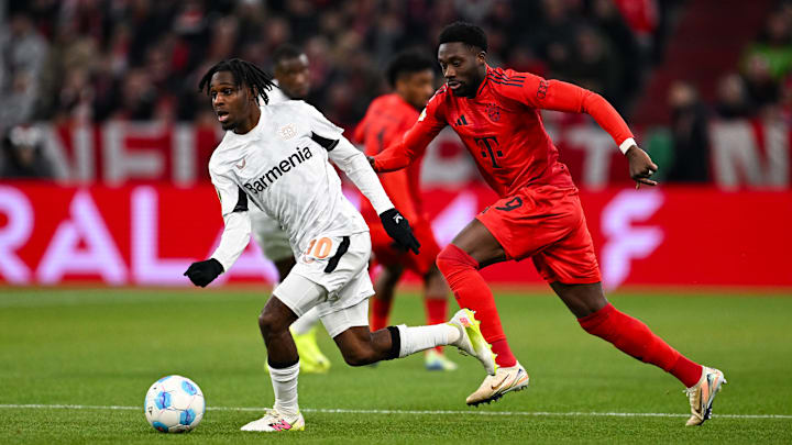 Jeremie Frimpong (l.) & Alphonso Davies im Reds-Fokus