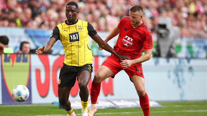 FC Bayern München v Borussia Dortmund - Bundesliga