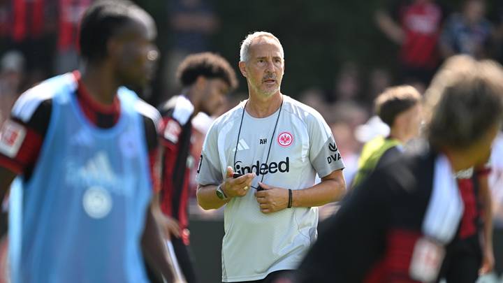 Eintracht-Trainer Adi Hütter lässt sich nicht in die Karten schauen Eintracht-Trainer Adi Hütter lässt sich nicht in die Karten schauen